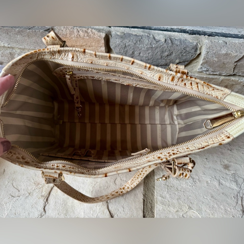 Brahmin Cream and Tan Tote Bag - Picture 10 of 11